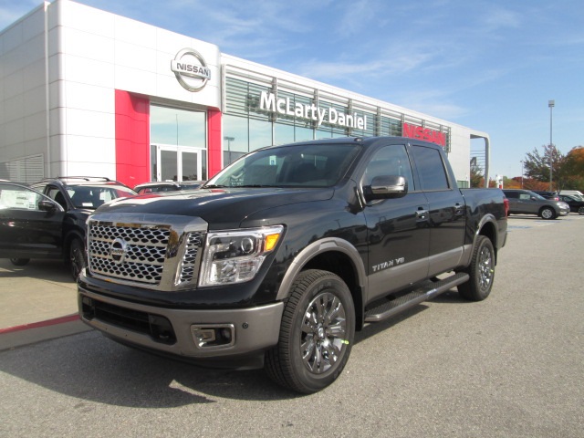 New 2019 Nissan Titan Platinum Reserve With Navigation 4wd